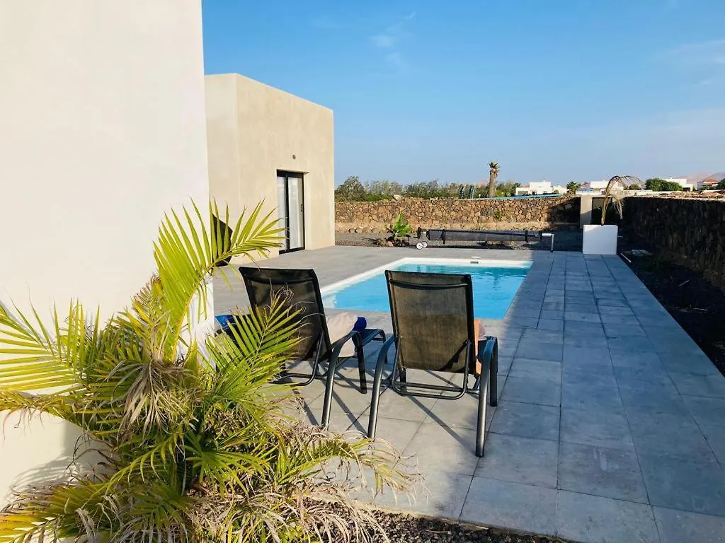 Villa Tempo Stylish 3 Bedroom Villa With Pool Lajares Spain